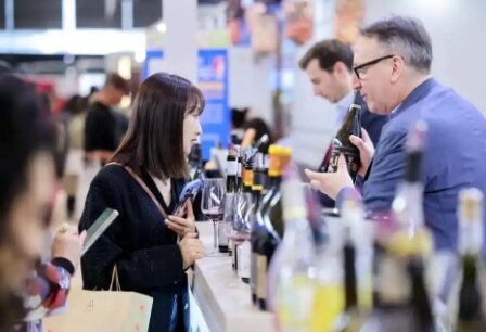 2025�Ϻ��������Ѿƺ��Ҿ�ó��չ����Ӱ���������뿴������һ����