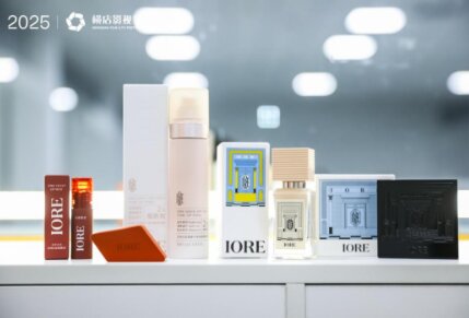 רҵ��ױʦƷ��IORE��������꣬�ԡ�Ӱ�Ӽ���ױ��������ҵ�±�׼