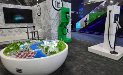 ��ͨ�Ƽ�CES��AI���⣺�������ܼ�Ⱥ���������ջ�ִ����ϵ����������ƽ⡰AIȱ�硱����